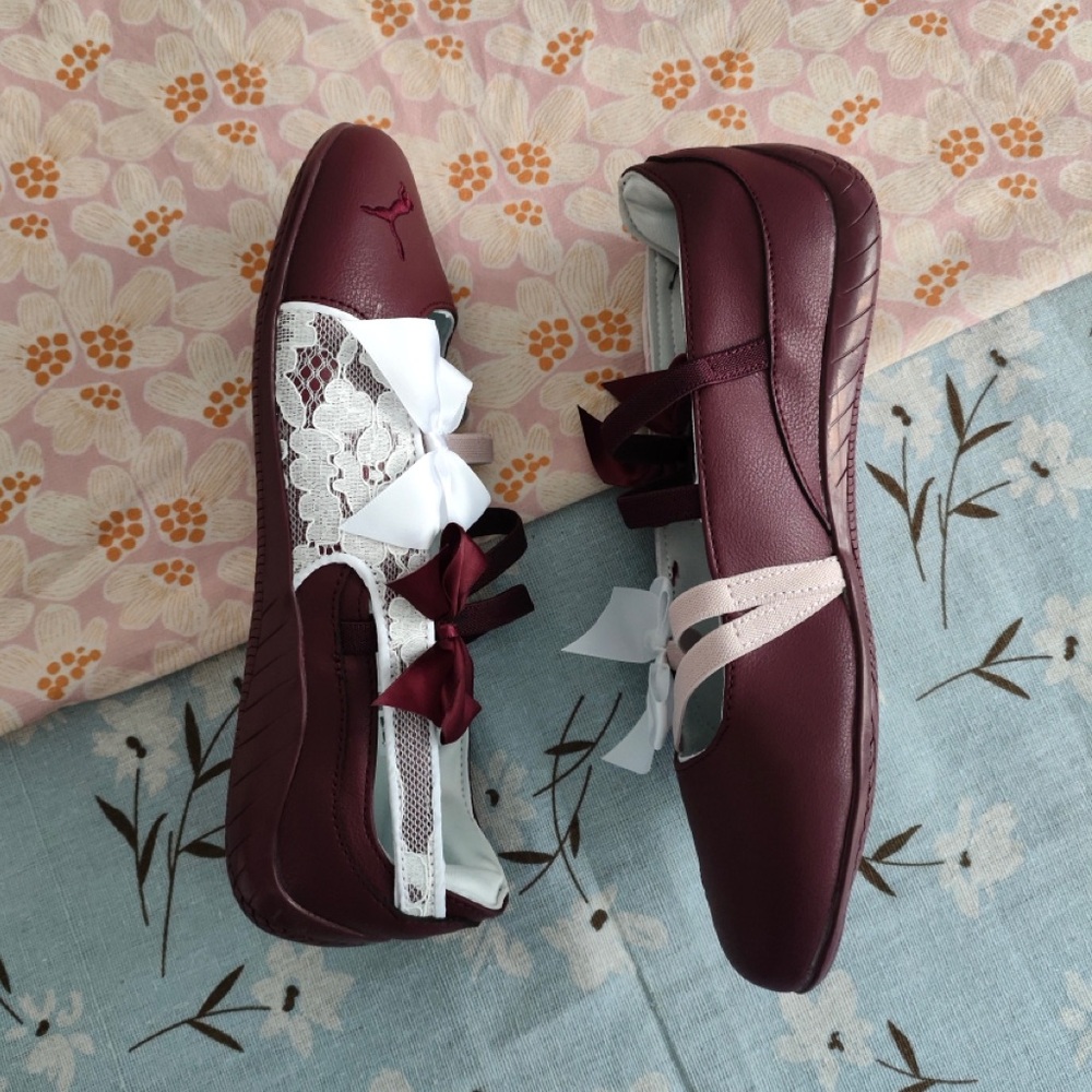 Puma Girls Burgundy, Pink & White Mary Jane Flats with Bows - Picture 4 of 7